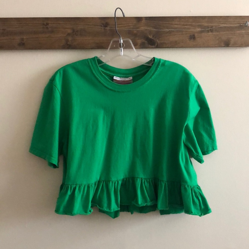 green crop tee